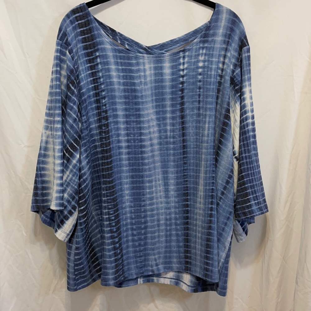 Blue tie dye 3/4 sleeve blouse